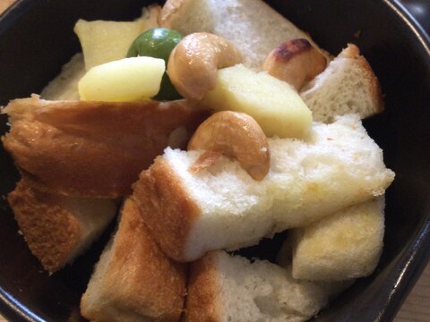 食パンりんごナッツオリーブのオイル焼き